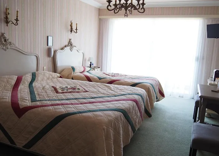 Primavera 생팔레쉬르메르